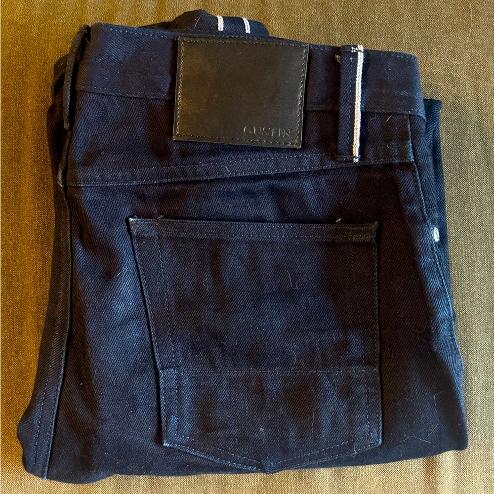 Men’s Gustin raw denim jeans
Dark blue, size 32x34, like new